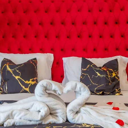 公寓 Ruby Luxury Jacuzzi *