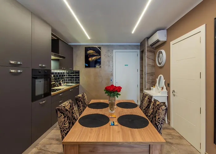 Ruby Luxury Jacuzzi Apartamento *